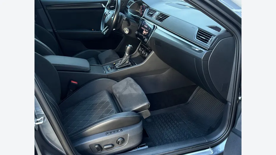 SKODA Superb Superb 2.0 TSI Sportline DSG