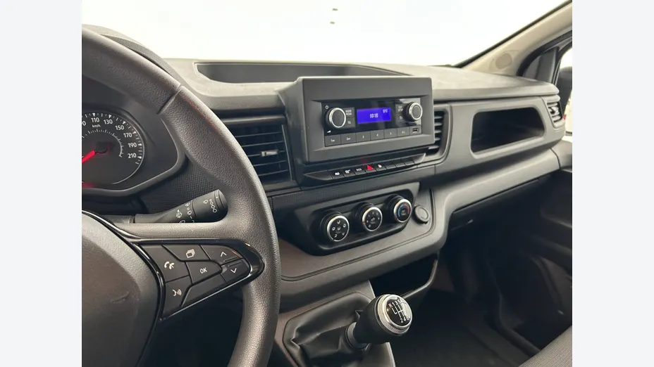 RENAULT Trafic -