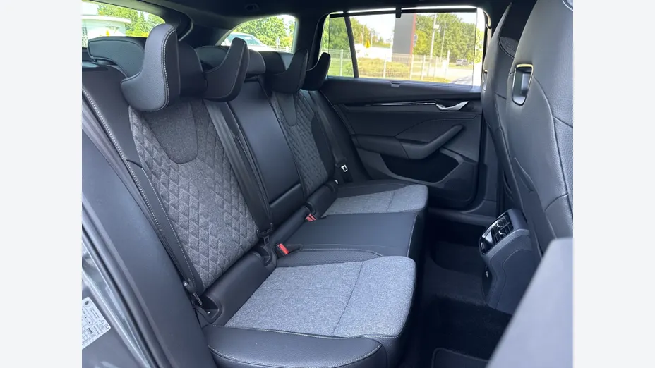 SKODA Octavia Octavia 2.0 TDI Sportline DSG