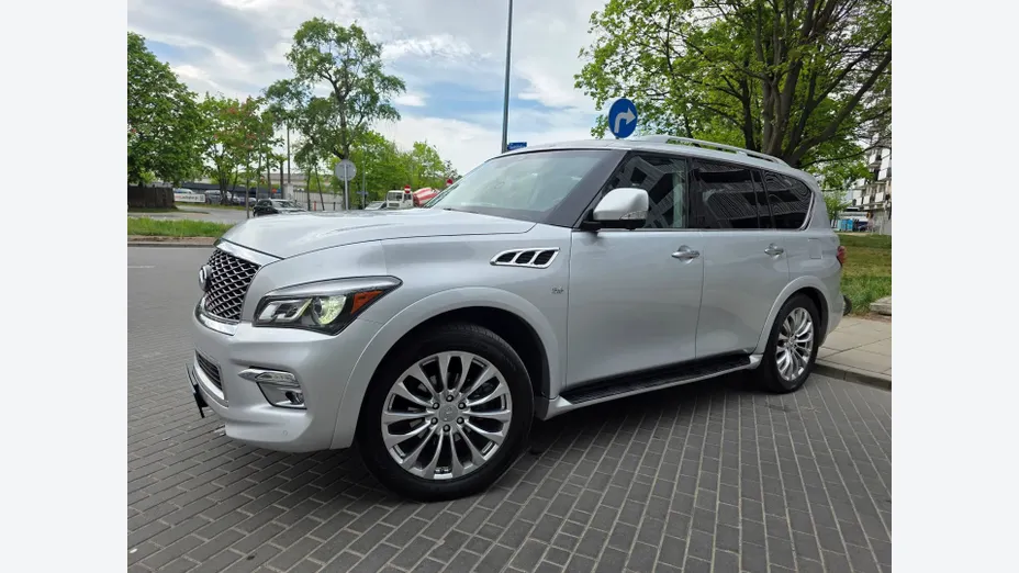 INFINITI QX80 -