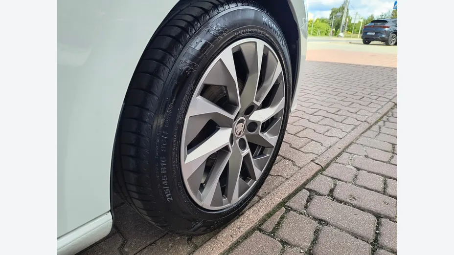 SKODA Fabia Fabia 1.0 TSI Ambition