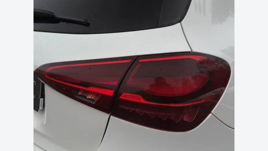MERCEDES-BENZ A Klasa A 200 AMG Line 7G-DCT