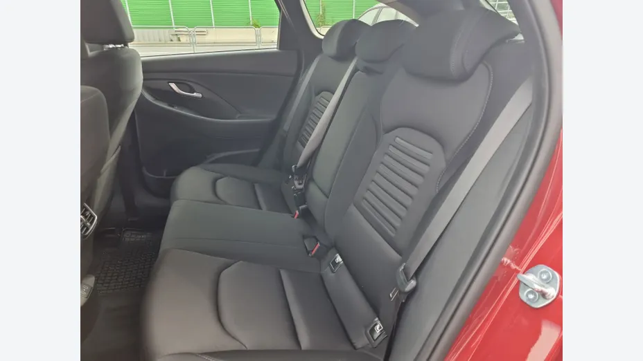 HYUNDAI i30 i30 1.6 T-GDI Smart DCT