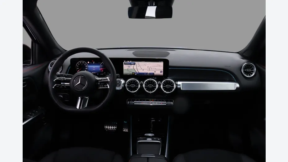 MERCEDES-BENZ GLB GLB 200 mHEV AMG Line 7G-DCT