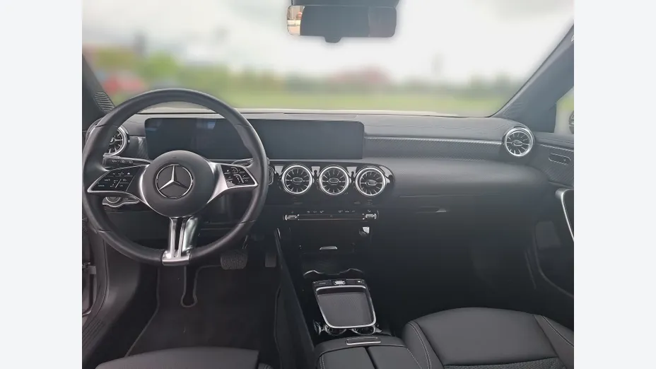 MERCEDES-BENZ CLA CLA 200 d Progressive 8G-DCT