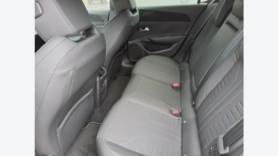 PEUGEOT 308 -