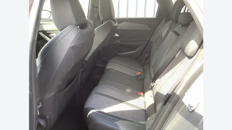 PEUGEOT 308 -