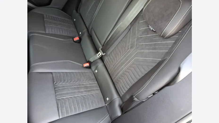 PEUGEOT 3008 -