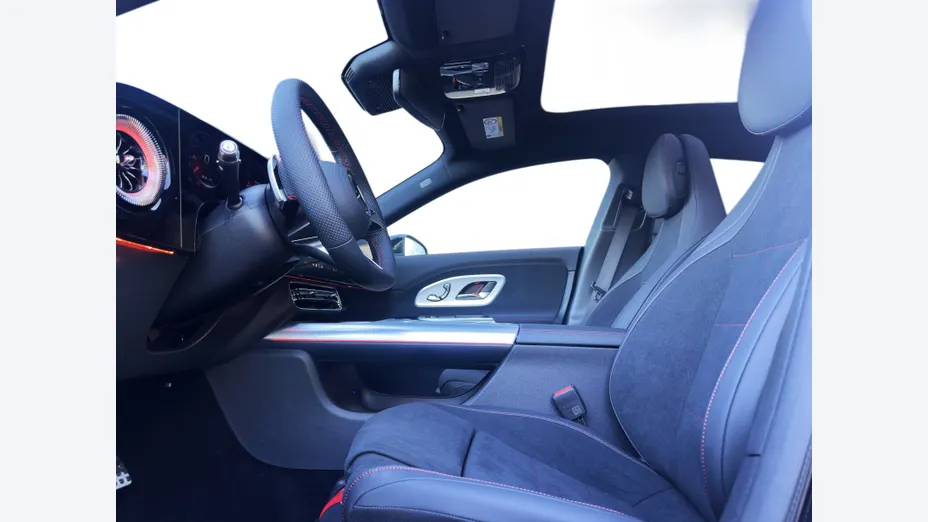 MERCEDES-BENZ CLA -