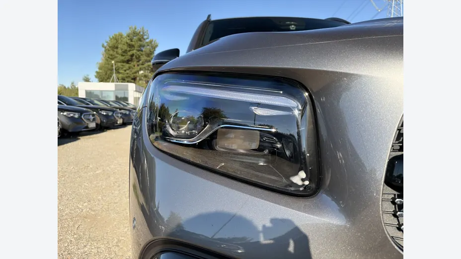 MERCEDES-BENZ GLB GLB 200 mHEV AMG Line 7G-DCT