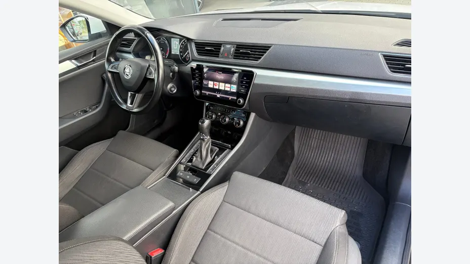 SKODA Superb Superb 2.0 TDI Ambition DSG