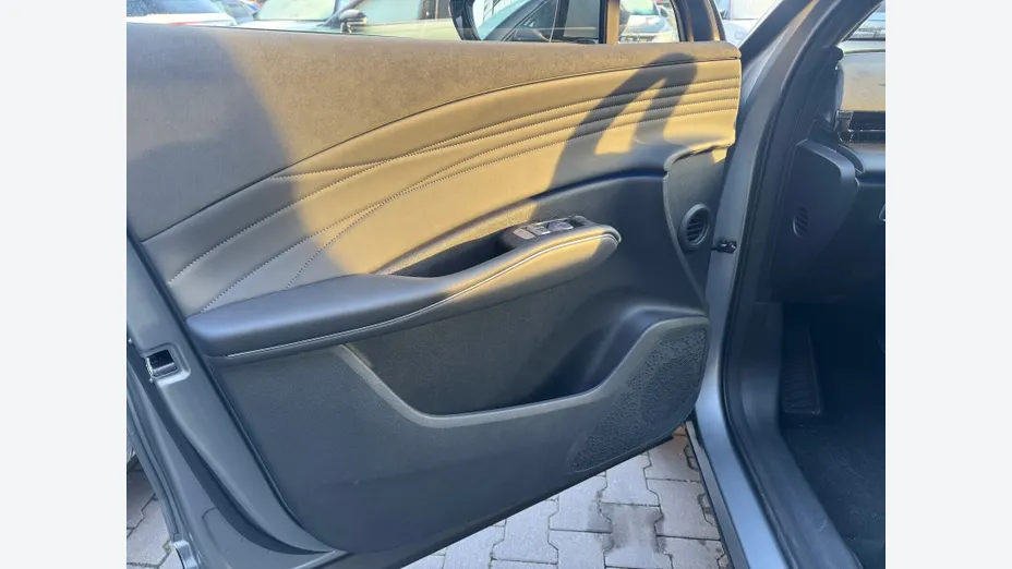 OMODA Omoda 7 Omoda 7 1.5 T-GDi Super Hybrid Luxury