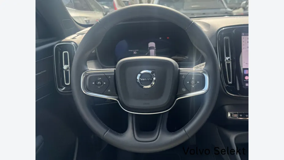 VOLVO XC40 XC40 B3 Plus Dark aut