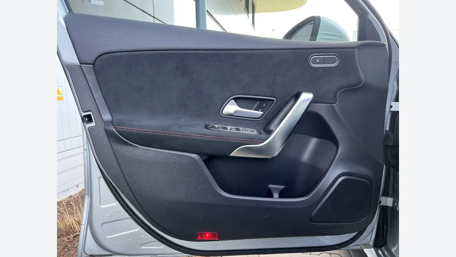MERCEDES-BENZ A Klasa A 200 AMG Line 7G-DCT