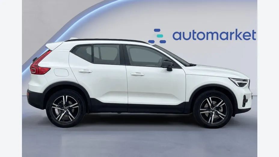 VOLVO XC40 XC40 B3 Plus Dark aut