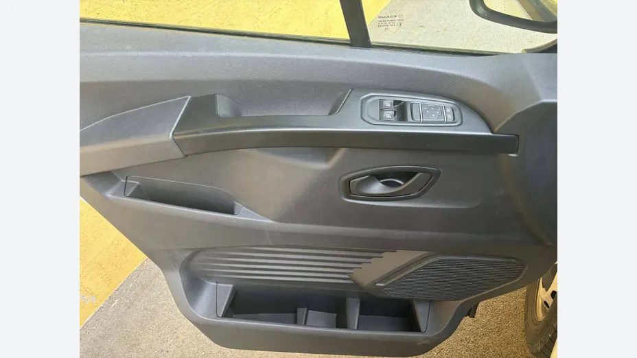 RENAULT Trafic -