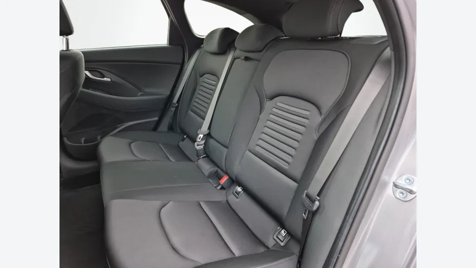 HYUNDAI i30 -