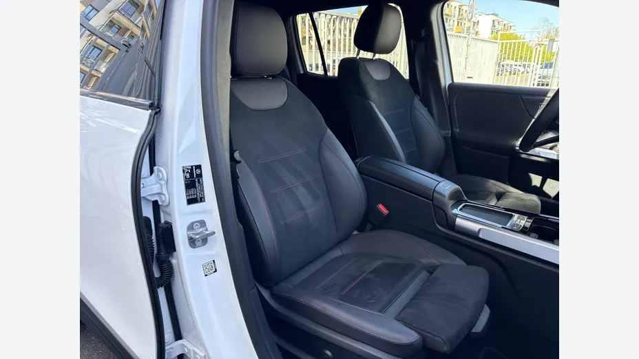 MERCEDES-BENZ GLB GLB 220 d 4-Matic AMG Line 8G-DCT