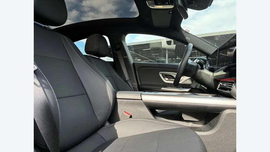 MERCEDES-BENZ CLA -