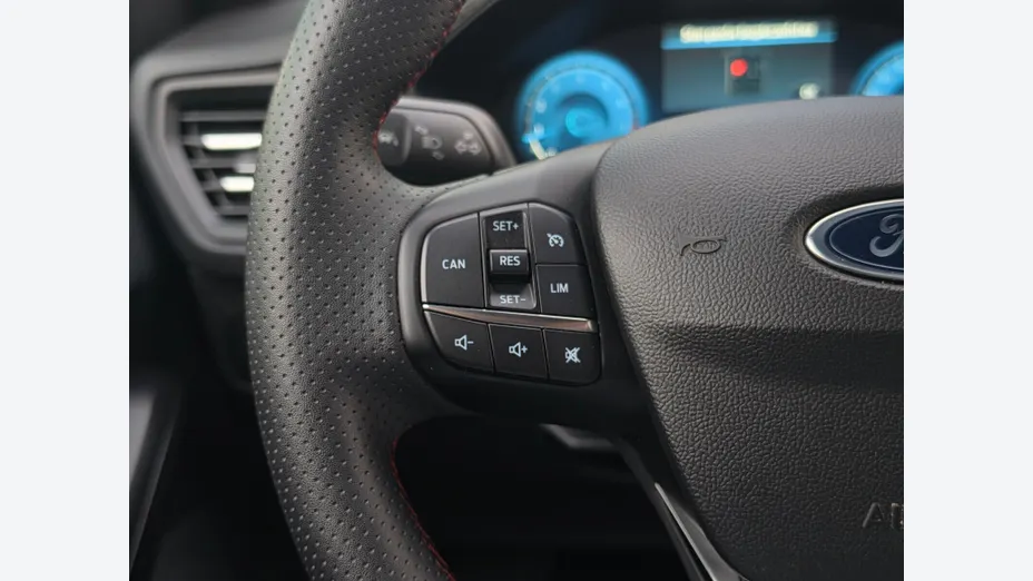 FORD Focus Focus 1.0 EcoBoost mHEV ST-Line X aut