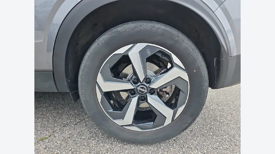 NISSAN Qashqai -