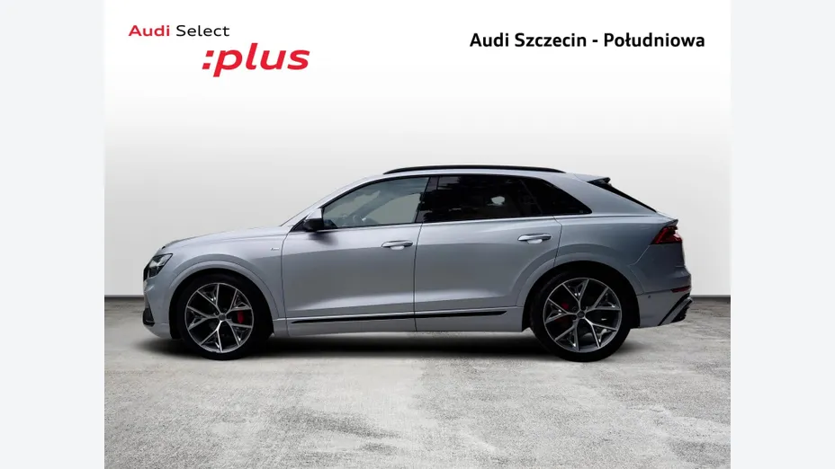 AUDI Q8 -