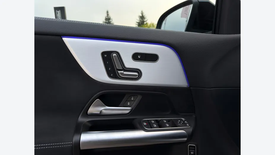 MERCEDES-BENZ GLA GLA 220 d 4-Matic AMG Line 8G-DCT