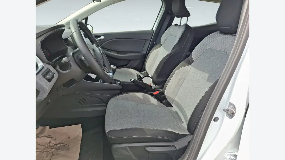 RENAULT Clio -