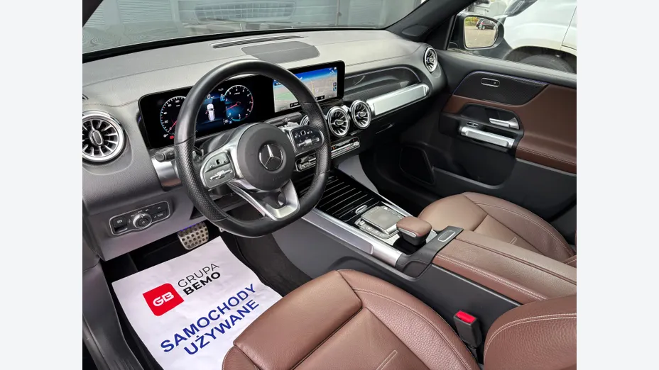 MERCEDES-BENZ GLB GLB 200 AMG Line 7G-DCT