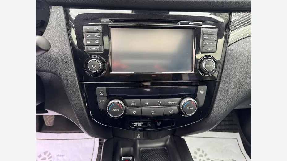 NISSAN X-Trail -