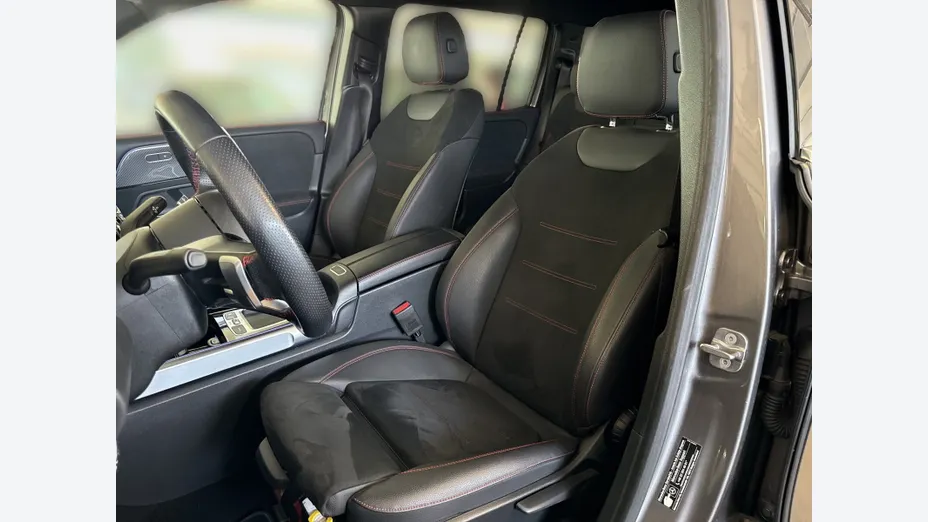 MERCEDES-BENZ GLB GLB 200 mHEV AMG Line 7G-DCT