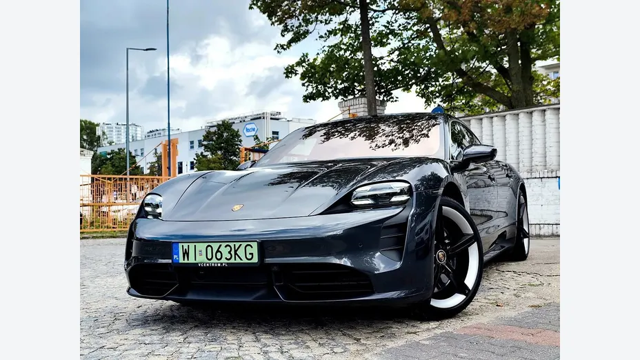PORSCHE Taycan Taycan