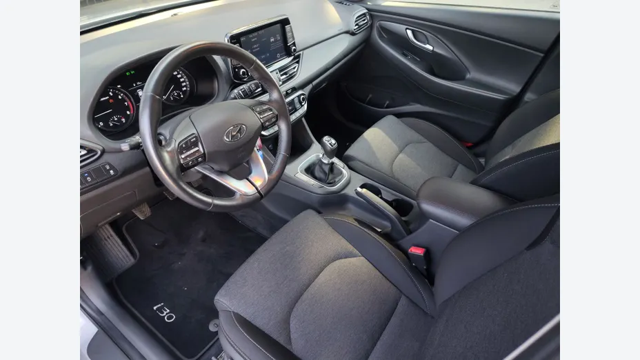 HYUNDAI i30 i30 1.0 T-GDI Smart