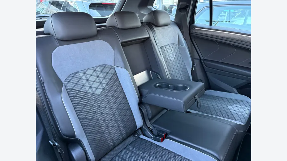 VOLKSWAGEN Tiguan Allspace -