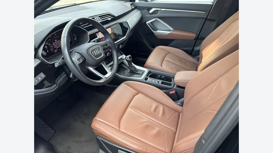 AUDI Q3 Sportback -