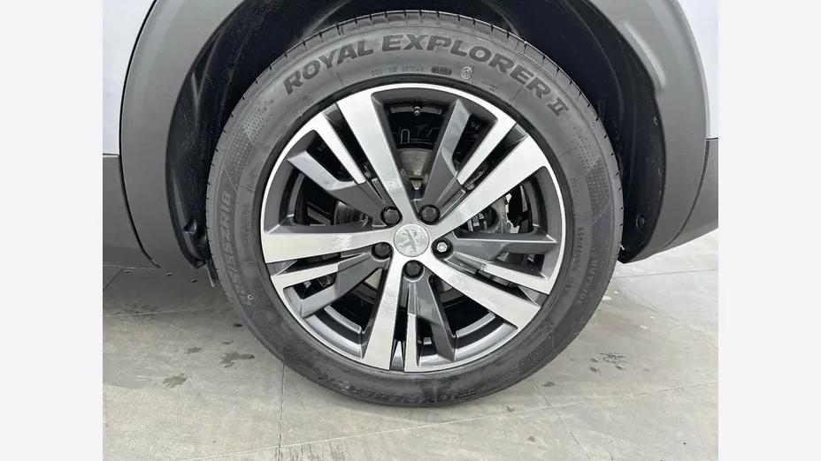 PEUGEOT 3008 -