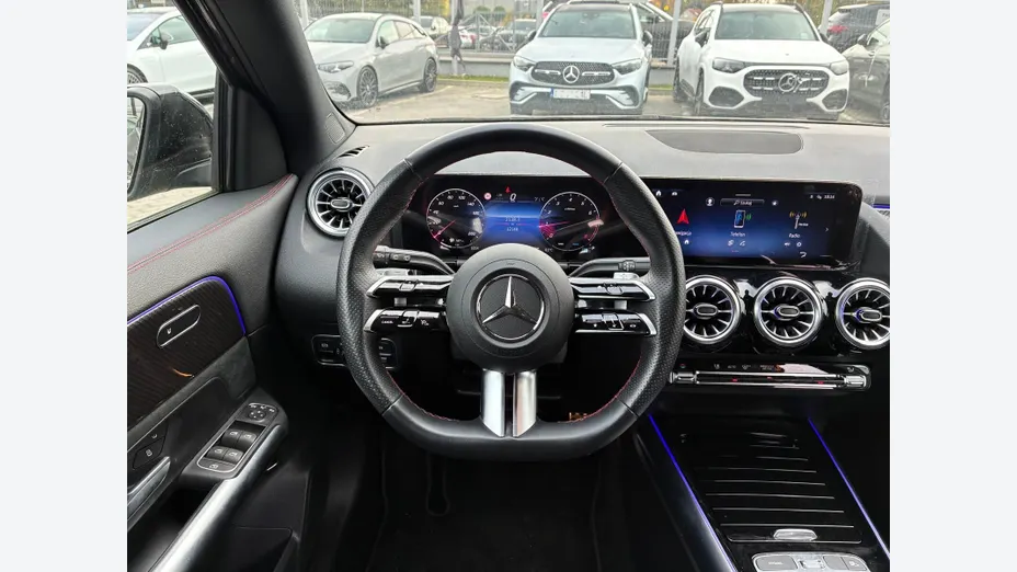 MERCEDES-BENZ GLA GLA 200
