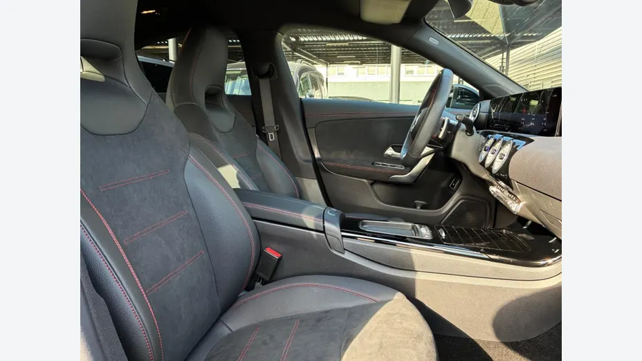 MERCEDES-BENZ CLA CLA 250 e PHEV AMG Line 8G-DCT