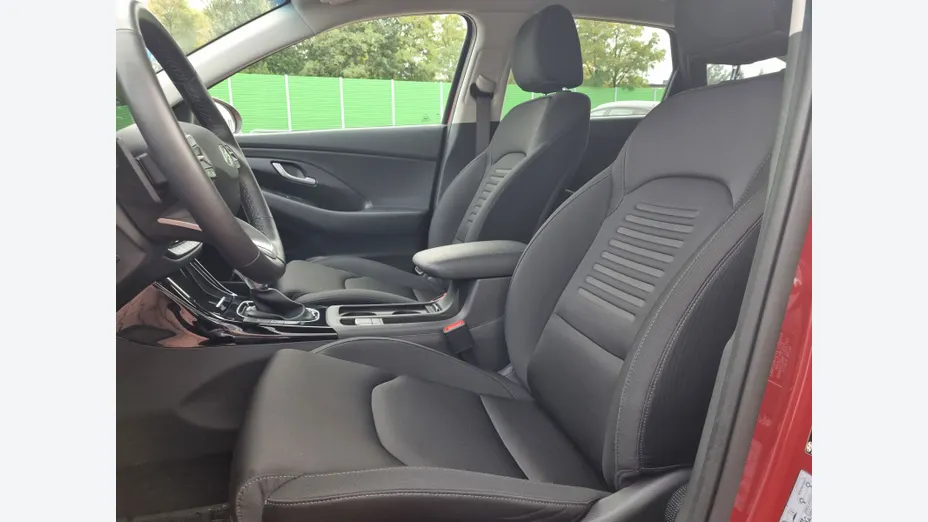 HYUNDAI i30 i30 1.6 T-GDI Smart DCT