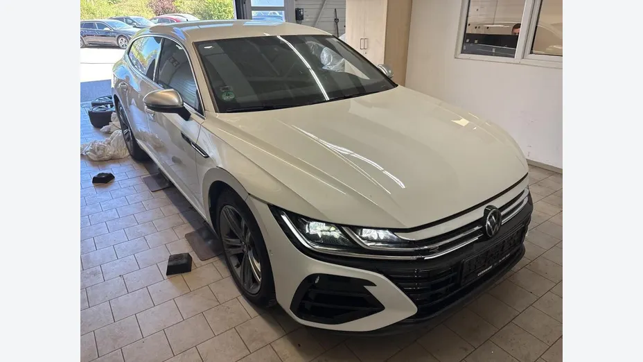 VOLKSWAGEN Arteon Arteon 2.0 TSI 4Motion R DSG