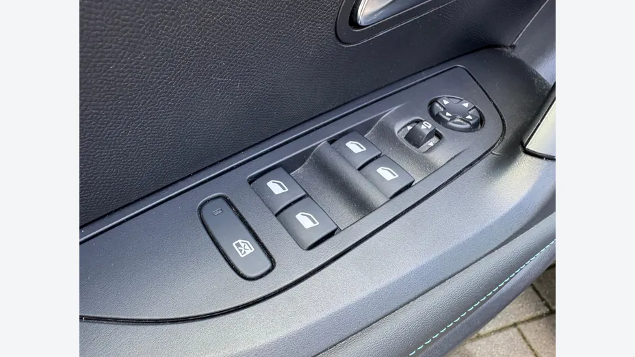 PEUGEOT 2008 2008 1.2 PureTech Allure Pack S&S