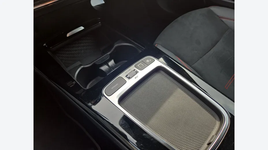 MERCEDES-BENZ A Klasa A 200 AMG Line 7G-DCT
