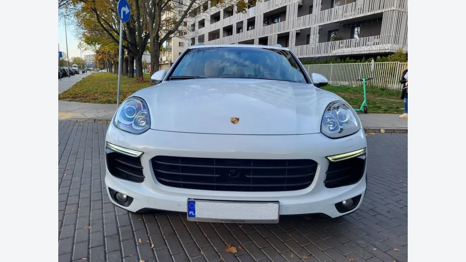 PORSCHE Cayenne -