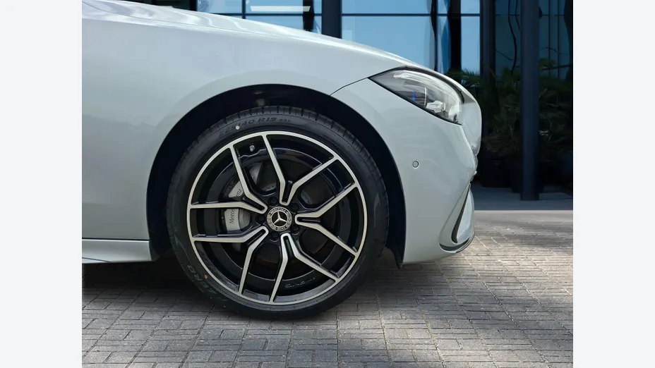 MERCEDES-BENZ C Klasa C 200 mHEV 4-Matic AMG