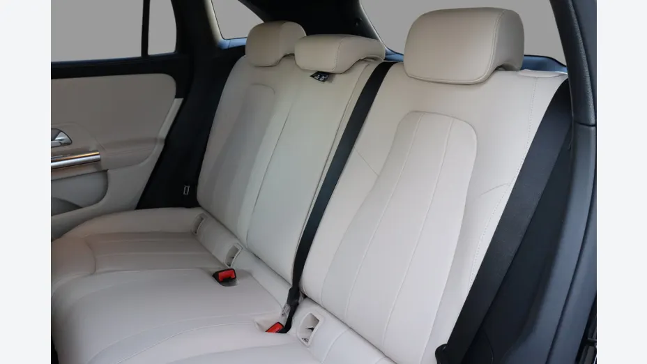 MERCEDES-BENZ GLA GLA 200 d Progressive 8G-DCT