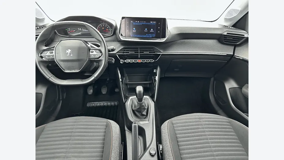 PEUGEOT 208 -