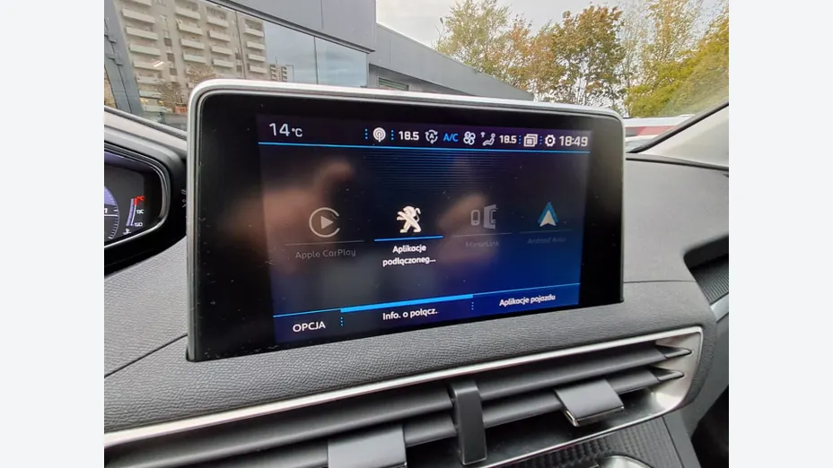 PEUGEOT 3008 -