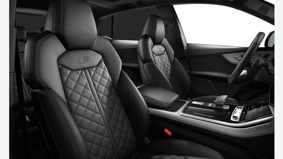 AUDI Q8 -