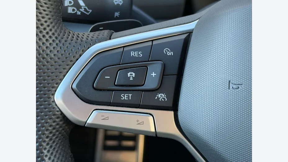 VOLKSWAGEN T-ROC T-ROC 1.5 TSI R-Line DSG