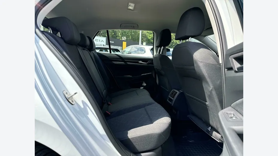 VOLKSWAGEN Golf Golf VIII 1.5 eTSI Life DSG